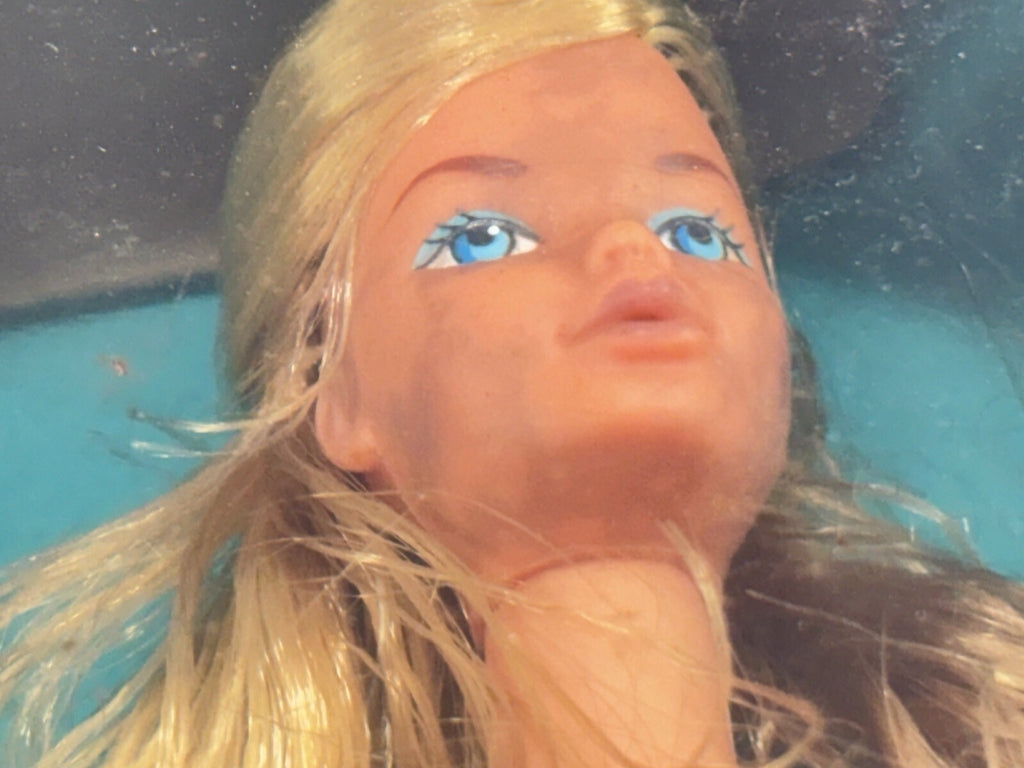 Vintage 1978 Kissing Barbie Doll Mattel #2597