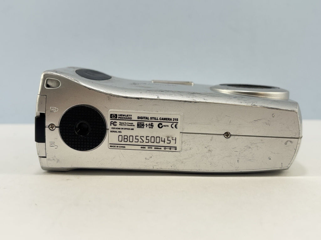 Hewlett Packard PhotoSmart HP215 Digital Camera