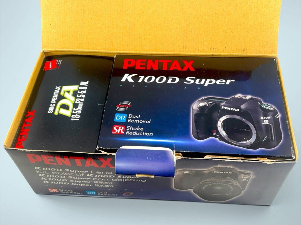 Pentax K100D DSLR w/ Pentax 18-250mm Zoom Lens - Near Complete Set