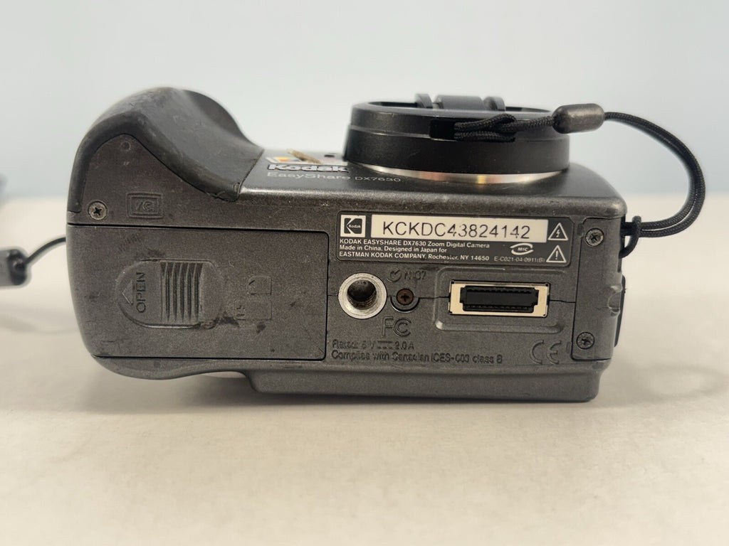 Kodak EasyShare DX7630 6.1MP Digital Camera - UNTESTED