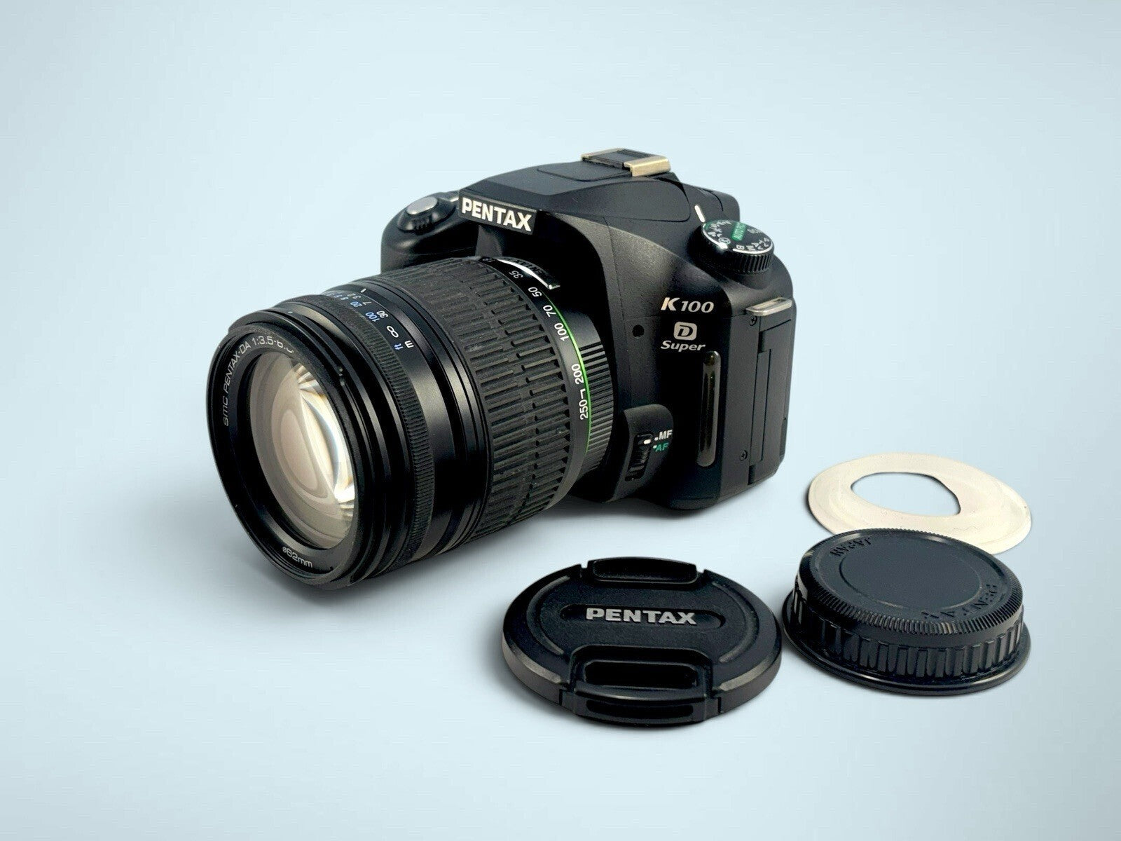 Pentax K100D DSLR w/ Pentax 18-250mm Zoom Lens - Near Complete Set