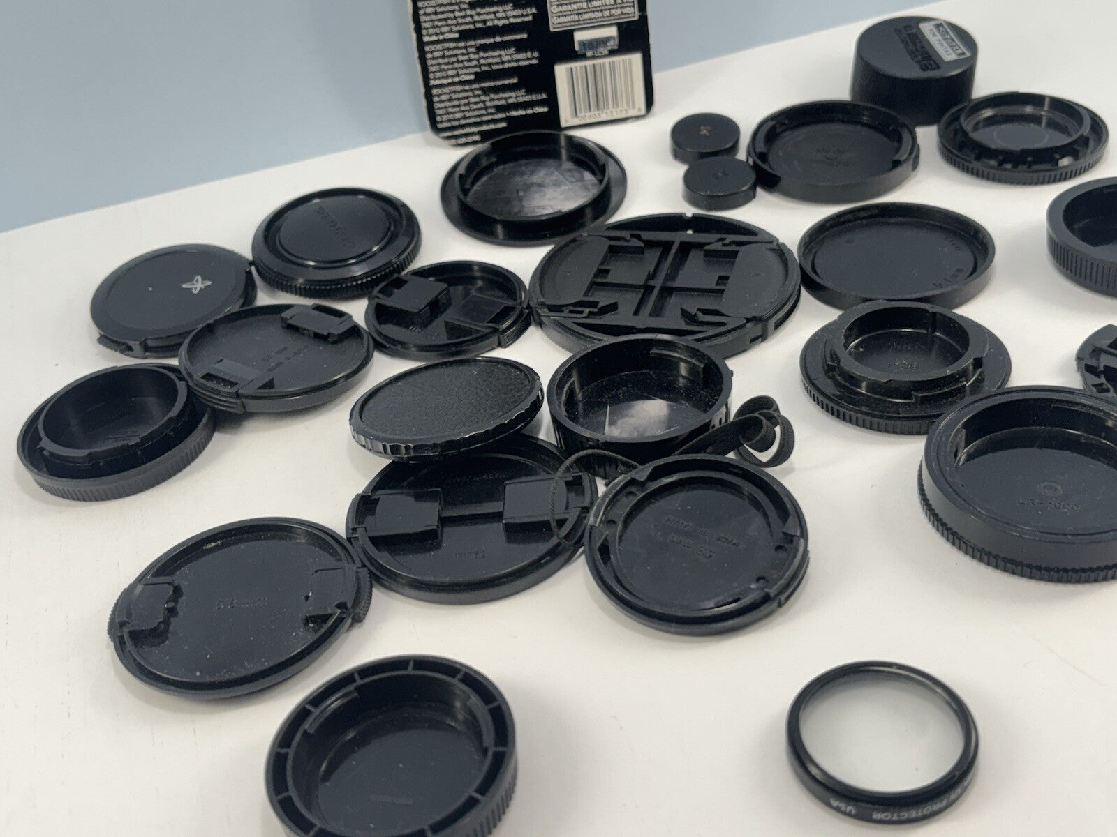 Lot Of 25 Assorted Camera Lens & Body Caps