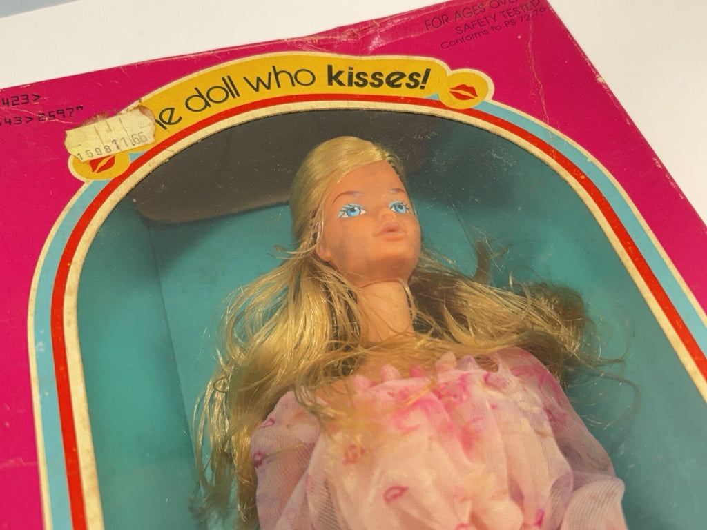 Vintage 1978 Kissing Barbie Doll Mattel #2597