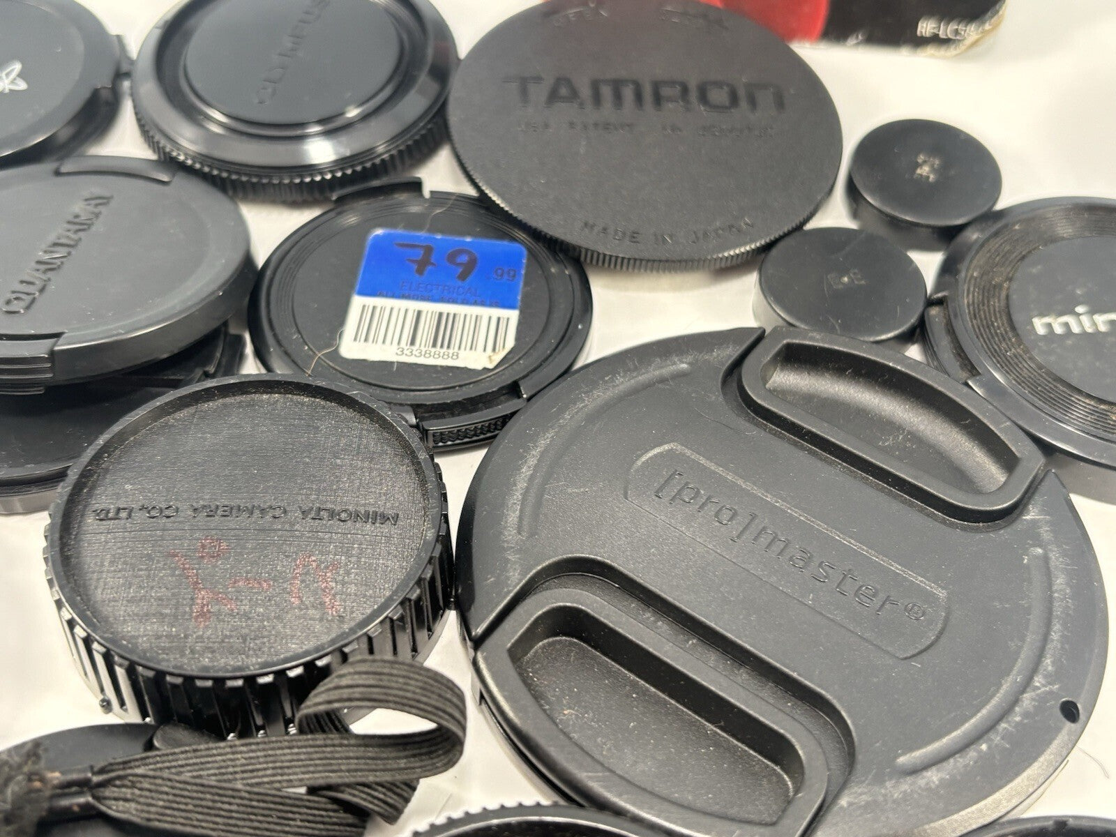 Lot Of 25 Assorted Camera Lens & Body Caps