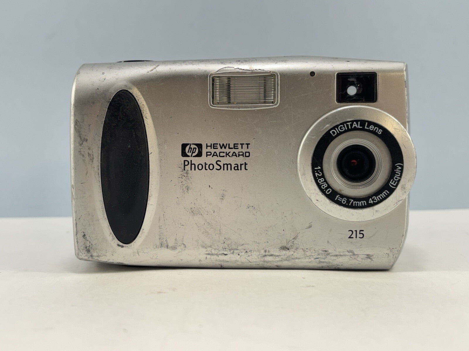 Hewlett Packard PhotoSmart HP215 Digital Camera