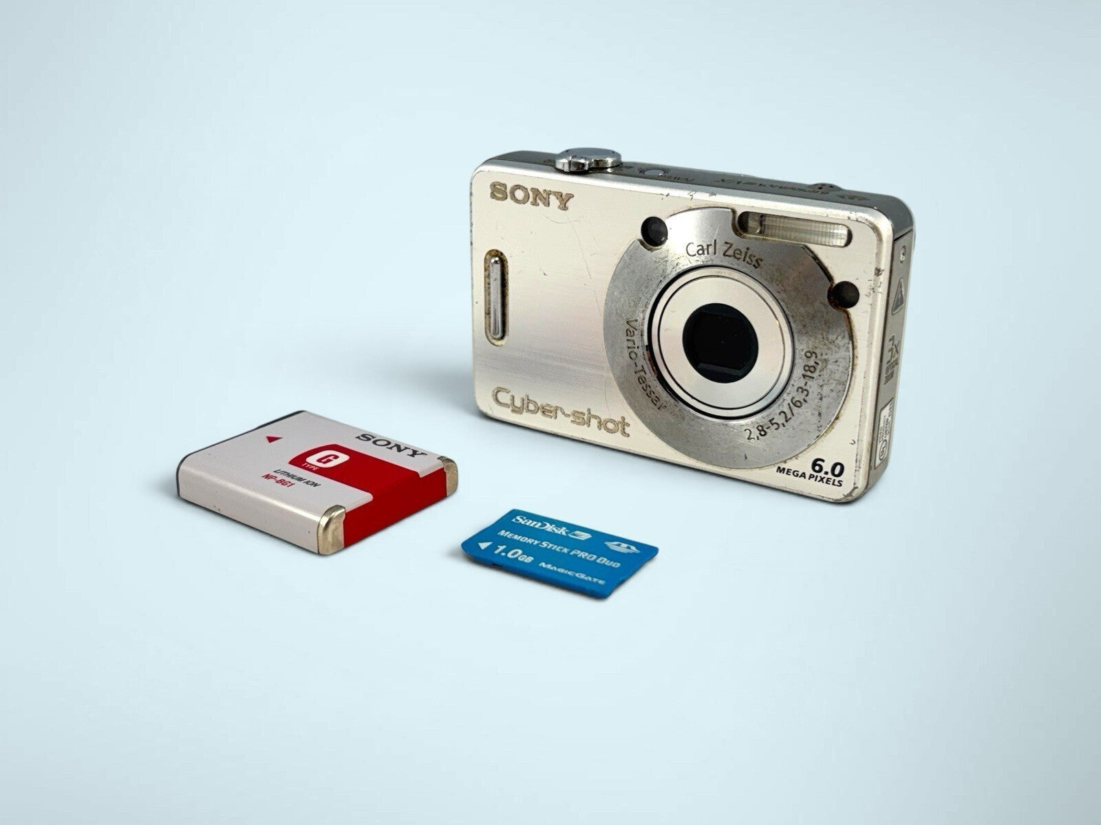 Sony Cyber-Shot DSC-W50 w/ Battery + Memory Stick