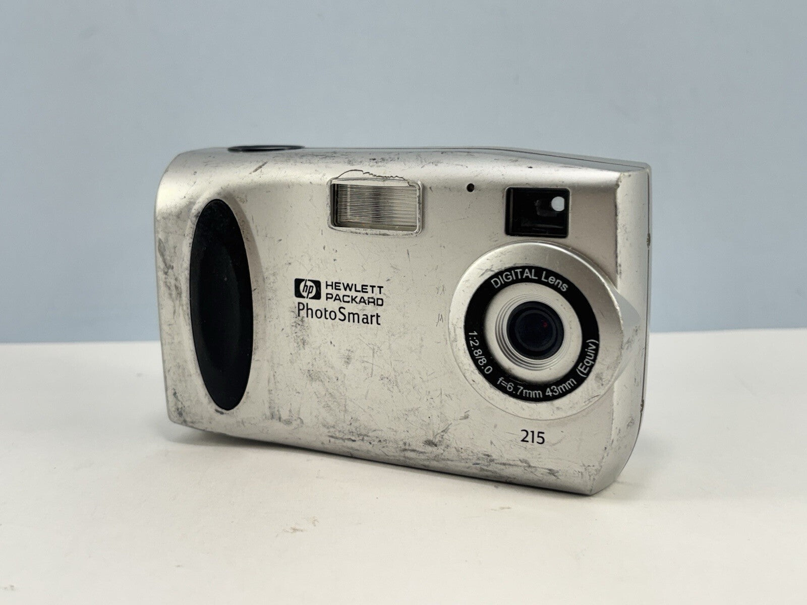 Hewlett Packard PhotoSmart HP215 Digital Camera