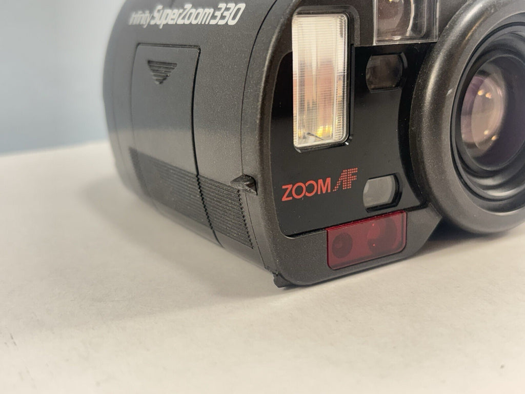 Olympus Infinity SuperZoom 330 - UNTESTED - Broken Lens Cover
