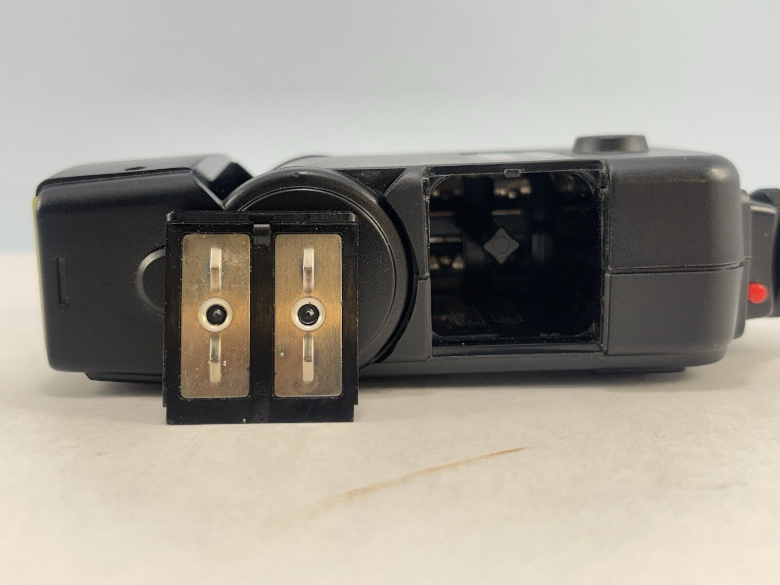 Minolta Auto 128 Shoe Mount Flash - See Battery Terminals